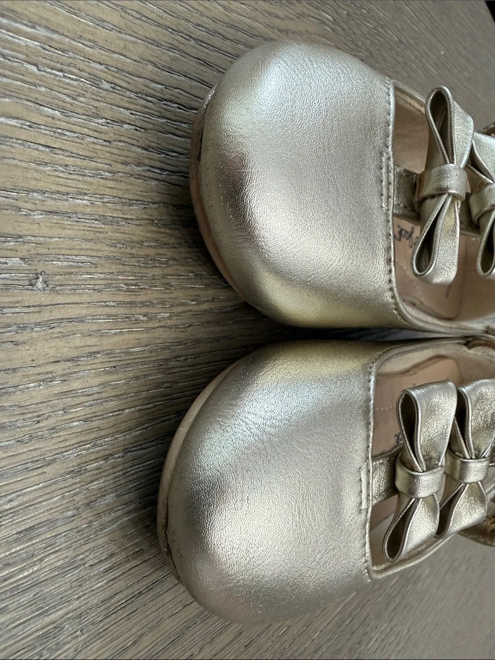 Cat & Jack Girls Metallic Gold Bow Mary Janes